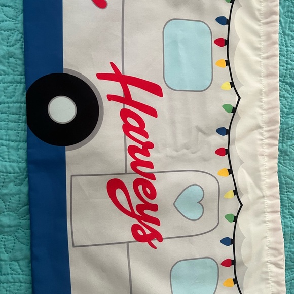 Harvey’s Seatbelt Camper Christmas dust bag - Picture 2 of 6